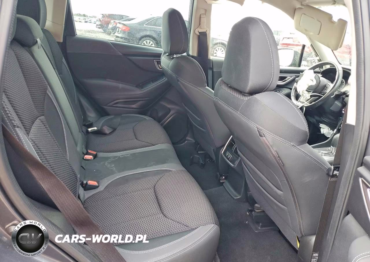 2022 Subaru Forester Premium VIN:JF2SKAEC6NH442514 - 11