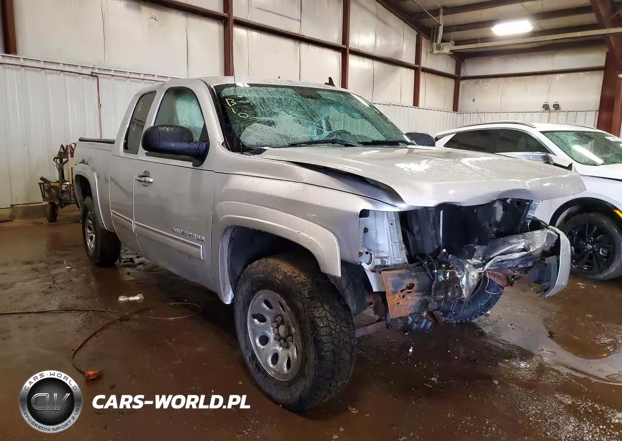 2011 Chevrolet Silverado K1500 Ls VIN:1GCRKREA6BZ292985 - 4