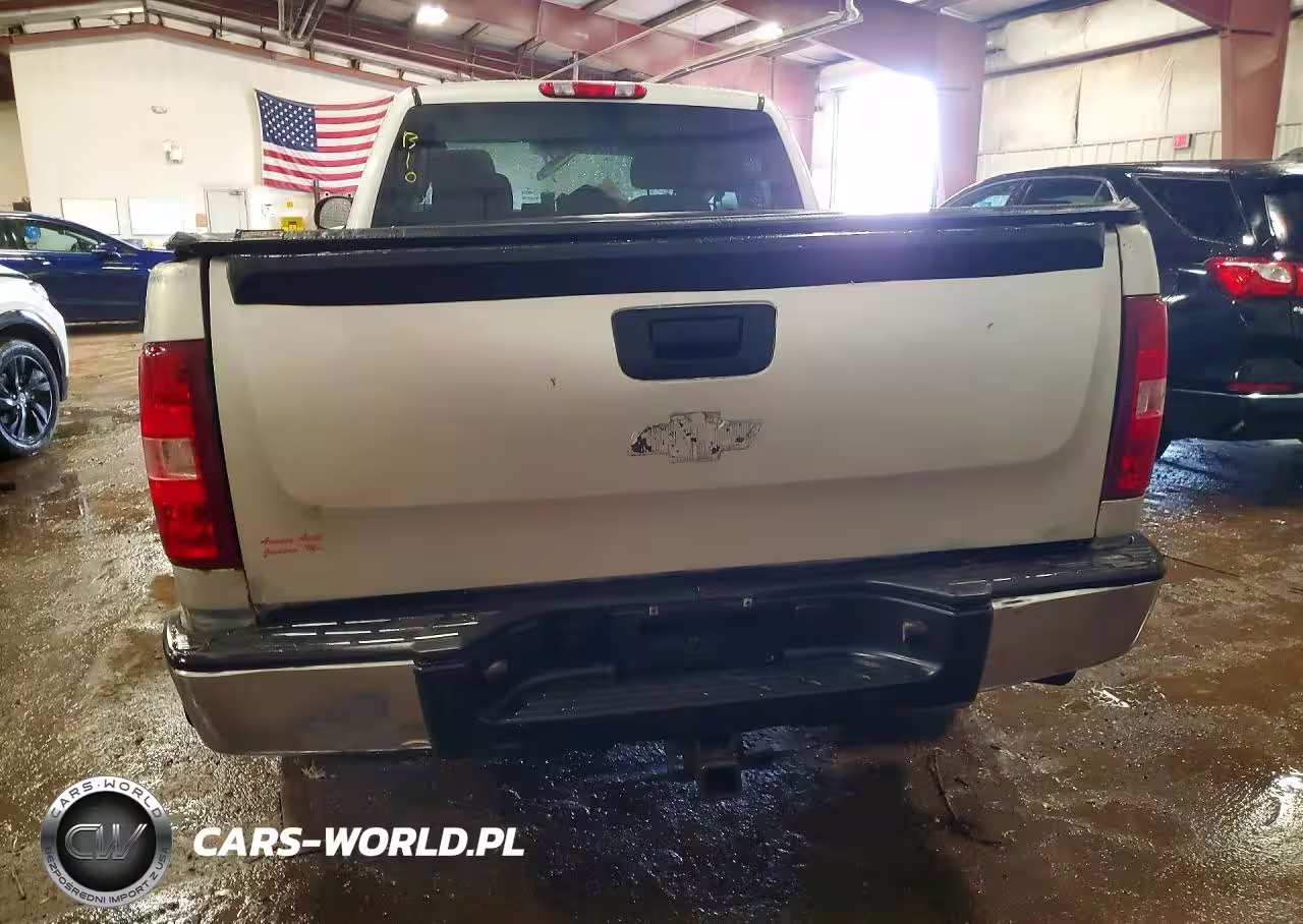 2011 Chevrolet Silverado K1500 Ls VIN:1GCRKREA6BZ292985 - 6