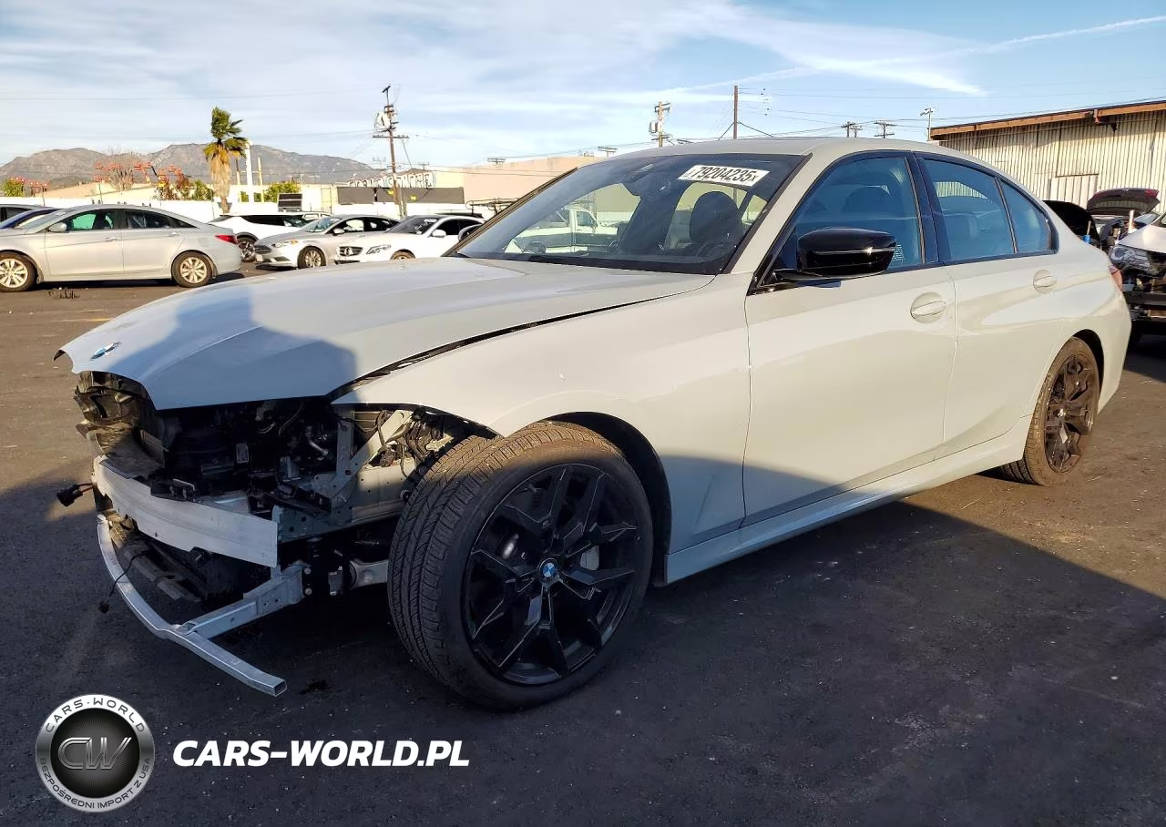 2025 BMW 330I – zdjęcie 1 z 12