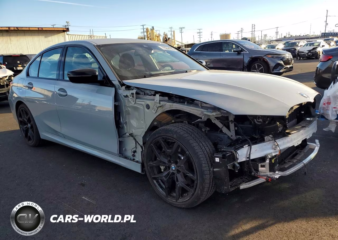 2025 BMW 330I VIN:3MW69CW09S8F59626 - 4