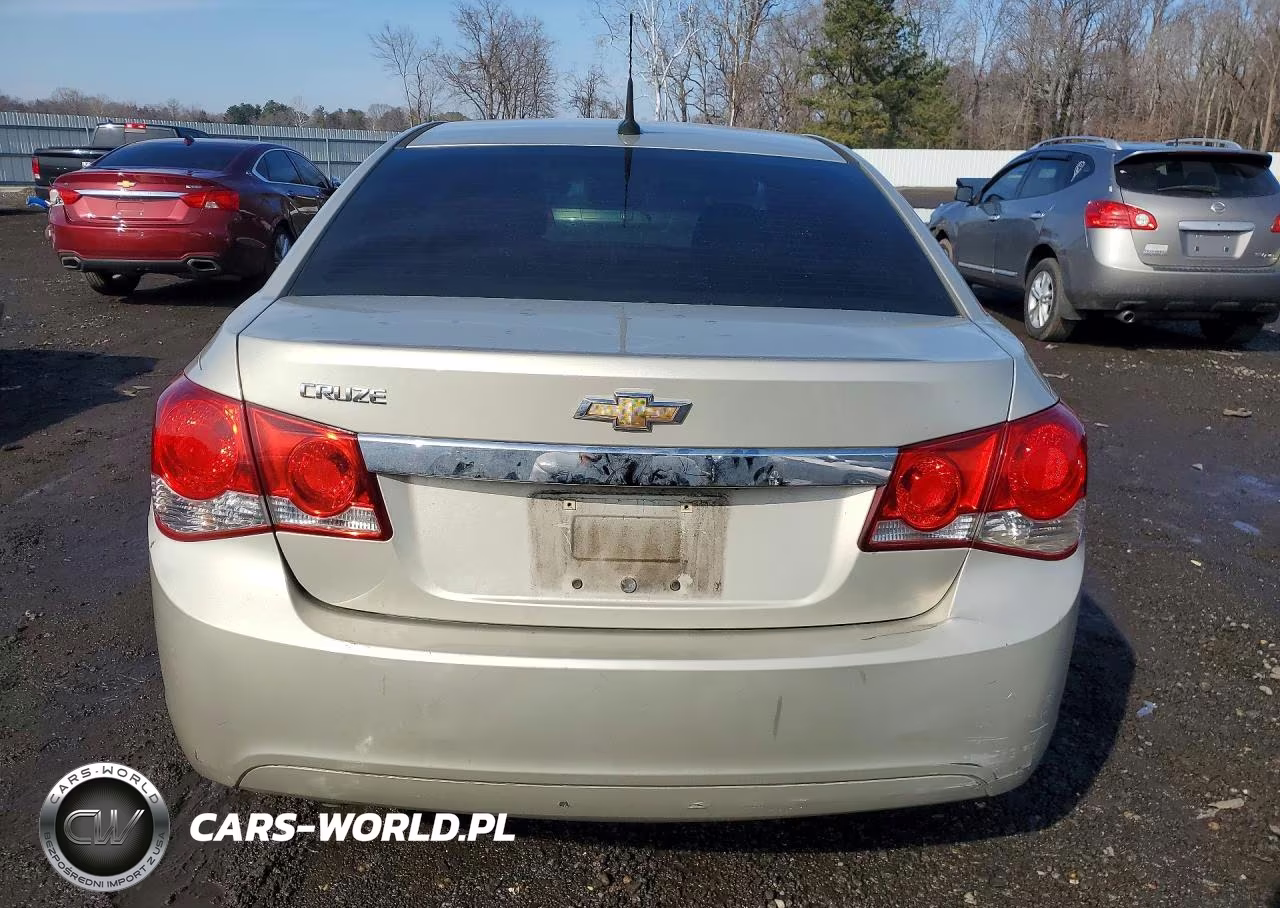 2014 Chevrolet Cruze Ls VIN:1G1PA5SG8E7449792 - 6