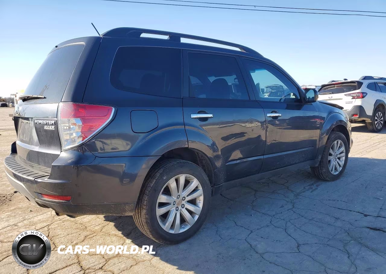 2012 Subaru Forester 2.5X Premium VIN:JF2SHACC8CH447843 - 3
