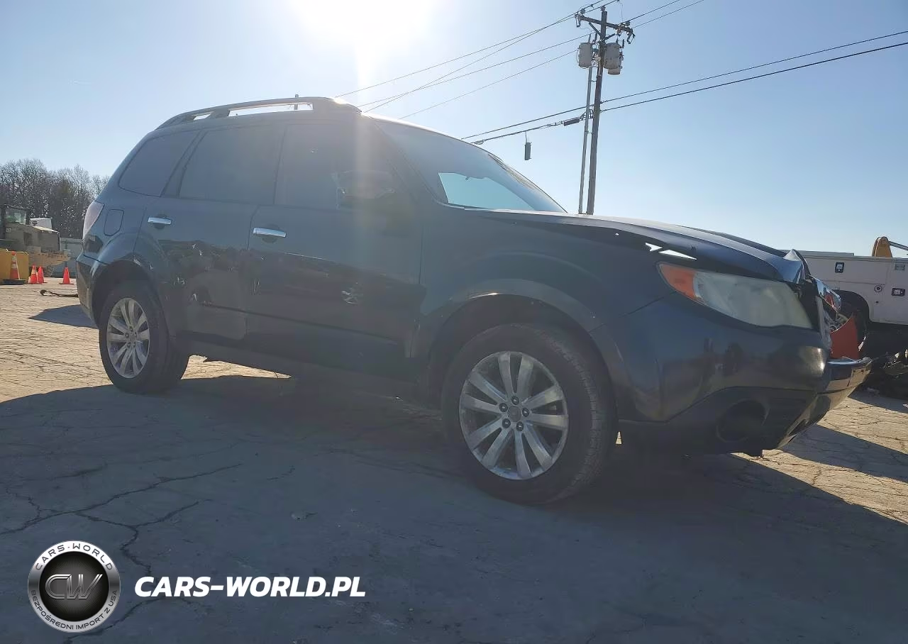 2012 Subaru Forester 2.5X Premium VIN:JF2SHACC8CH447843 - 4