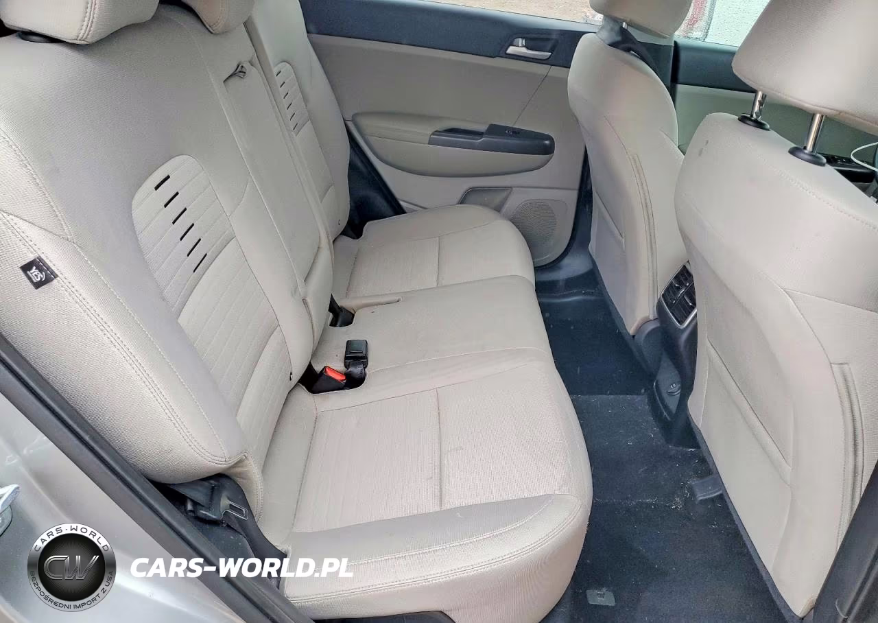 2021 Kia Sportage VIN:KNDPM3AC2M7902983 - 11