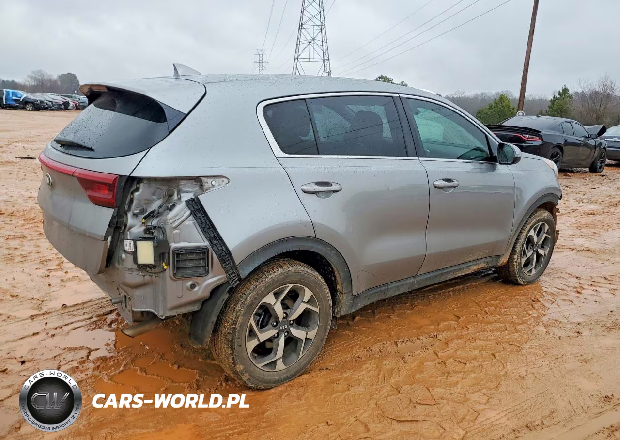 2021 Kia Sportage VIN:KNDPM3AC2M7902983 - 3