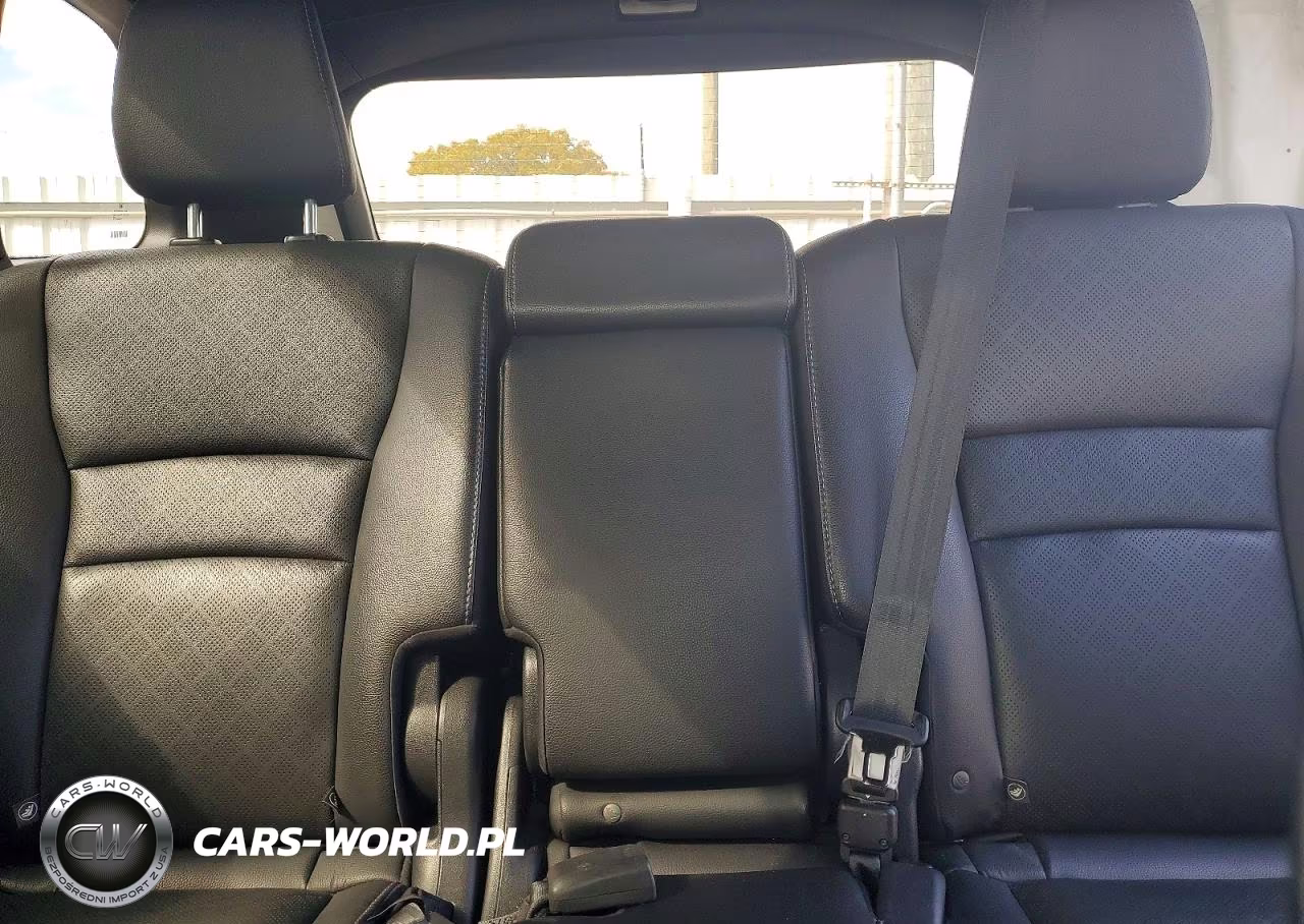 2023 Honda Passport VIN:5FNYF8H05PB017005 - 10
