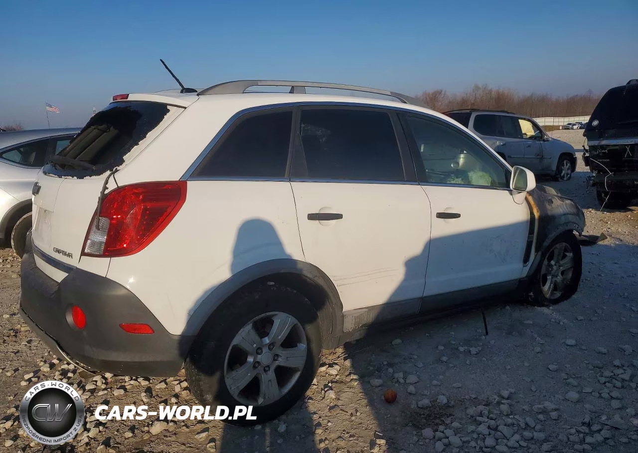 2013 Chevrolet Captiva Ls VIN:3GNAL2EK3DS588113 - 3
