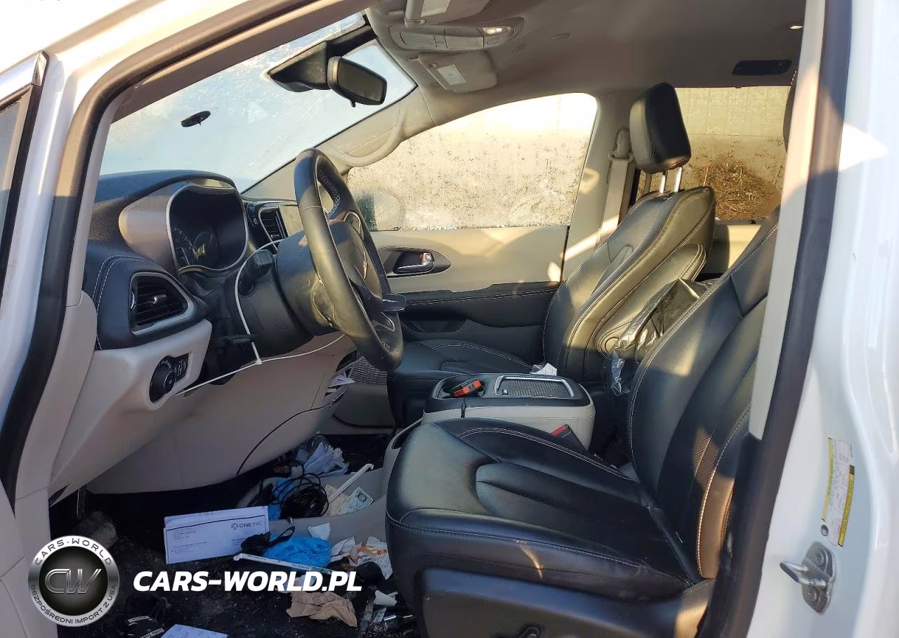 2024 Chrysler Pacifica Touring L VIN:2C4RC1BG8RR112563 - 7