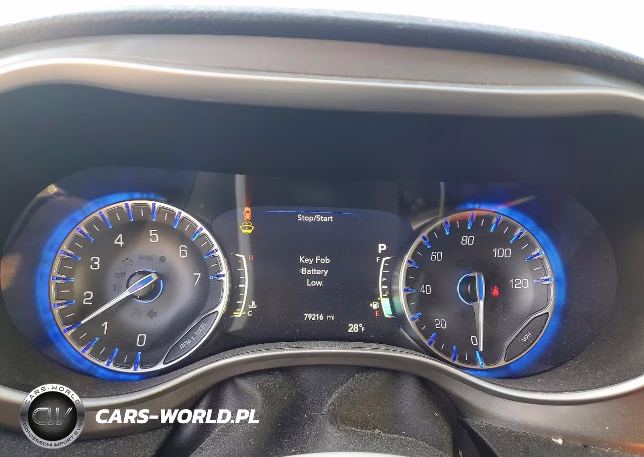 2024 Chrysler Pacifica Touring L VIN:2C4RC1BG8RR112563 - 9