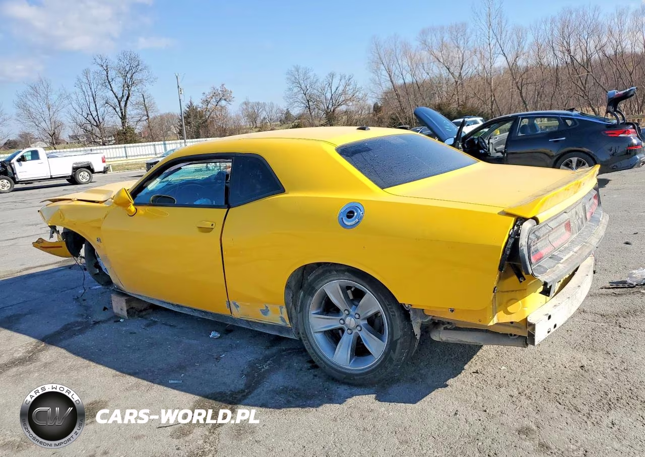 2018 Dodge Challenger Sxt VIN:2C3CDZAG5JH241703 - 2