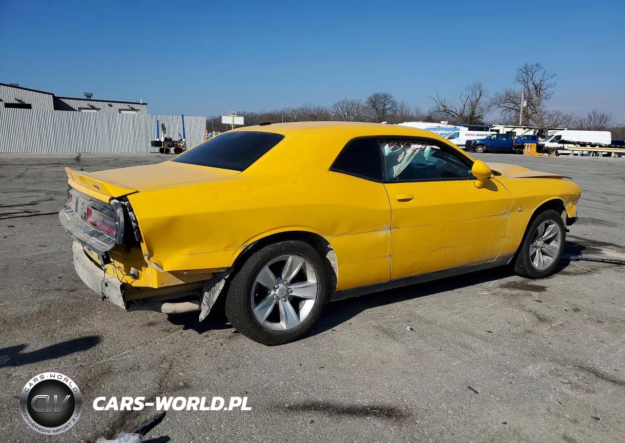 2018 Dodge Challenger Sxt VIN:2C3CDZAG5JH241703 - 3