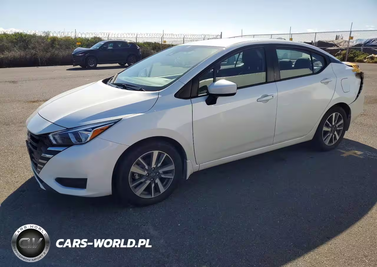 2023 Nissan Versa Sv