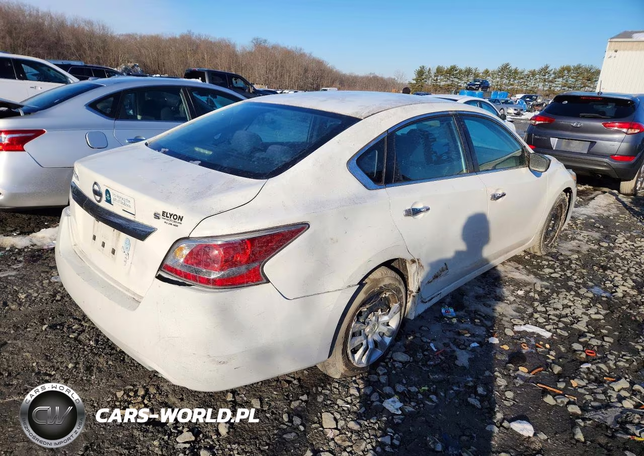 2015 Nissan Altima 2.5 S VIN:1N4AL3AP7FC270543 - 3