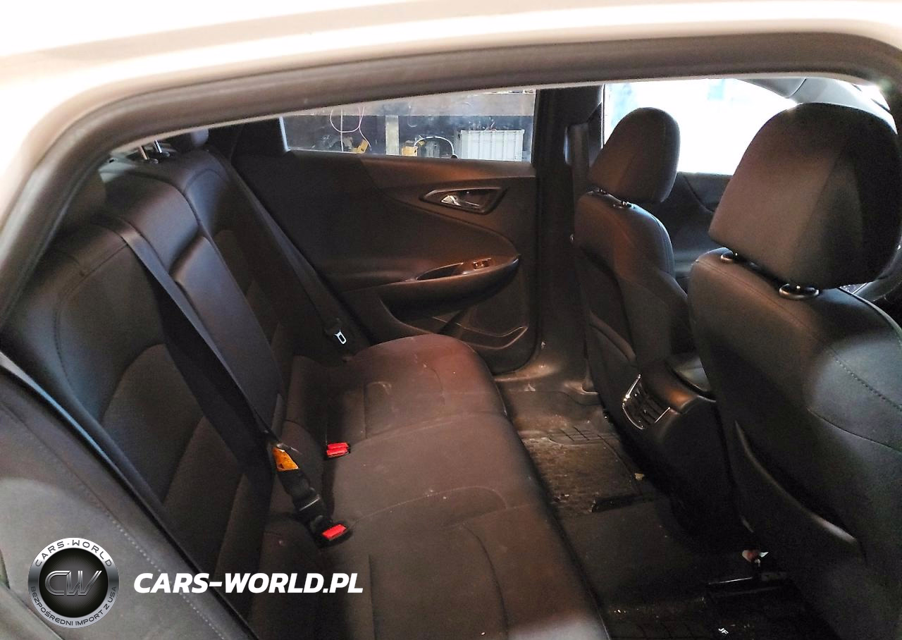 2018 Chevrolet Malibu Lt VIN:1G1ZD5STXJF225551 - 10