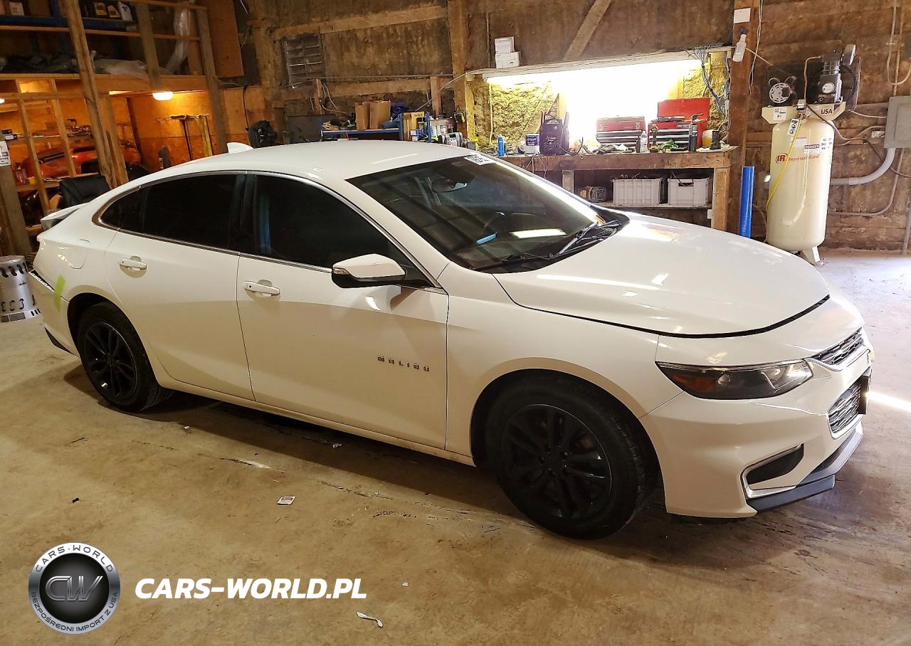 2018 Chevrolet Malibu Lt VIN:1G1ZD5STXJF225551 - 4