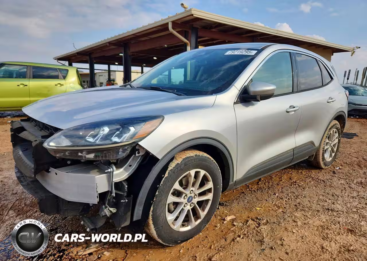 2020 Ford Escape Se