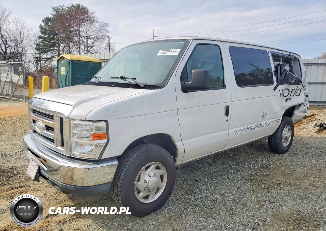 2014 Ford Econoline E350 Super Duty Wagon