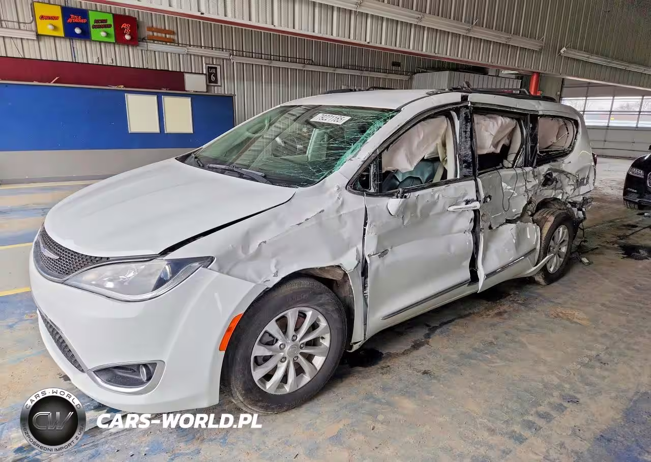 2019 Chrysler Pacifica Touring L