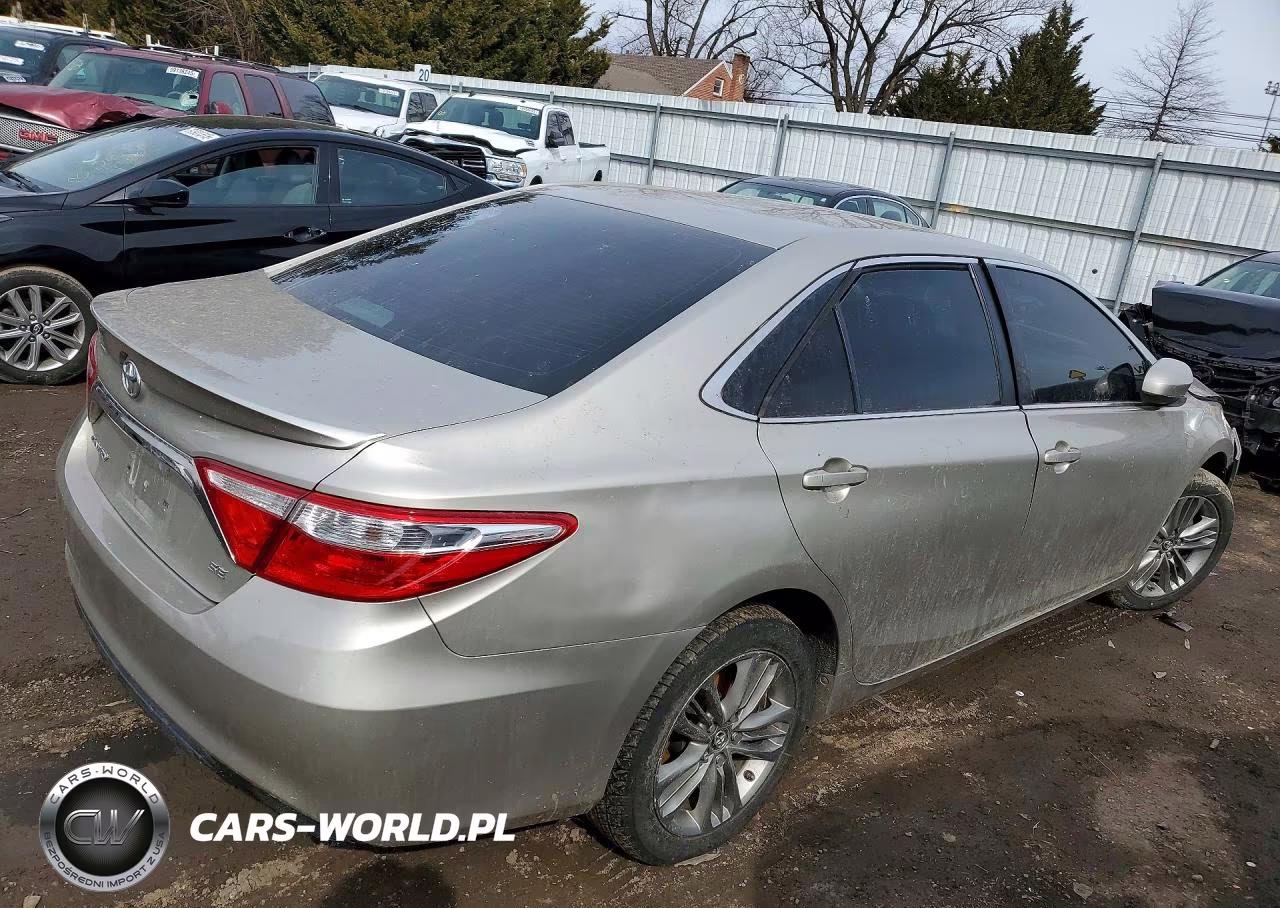 2016 Toyota Camry Se VIN:4T1BF1FK0GU243618 - 3