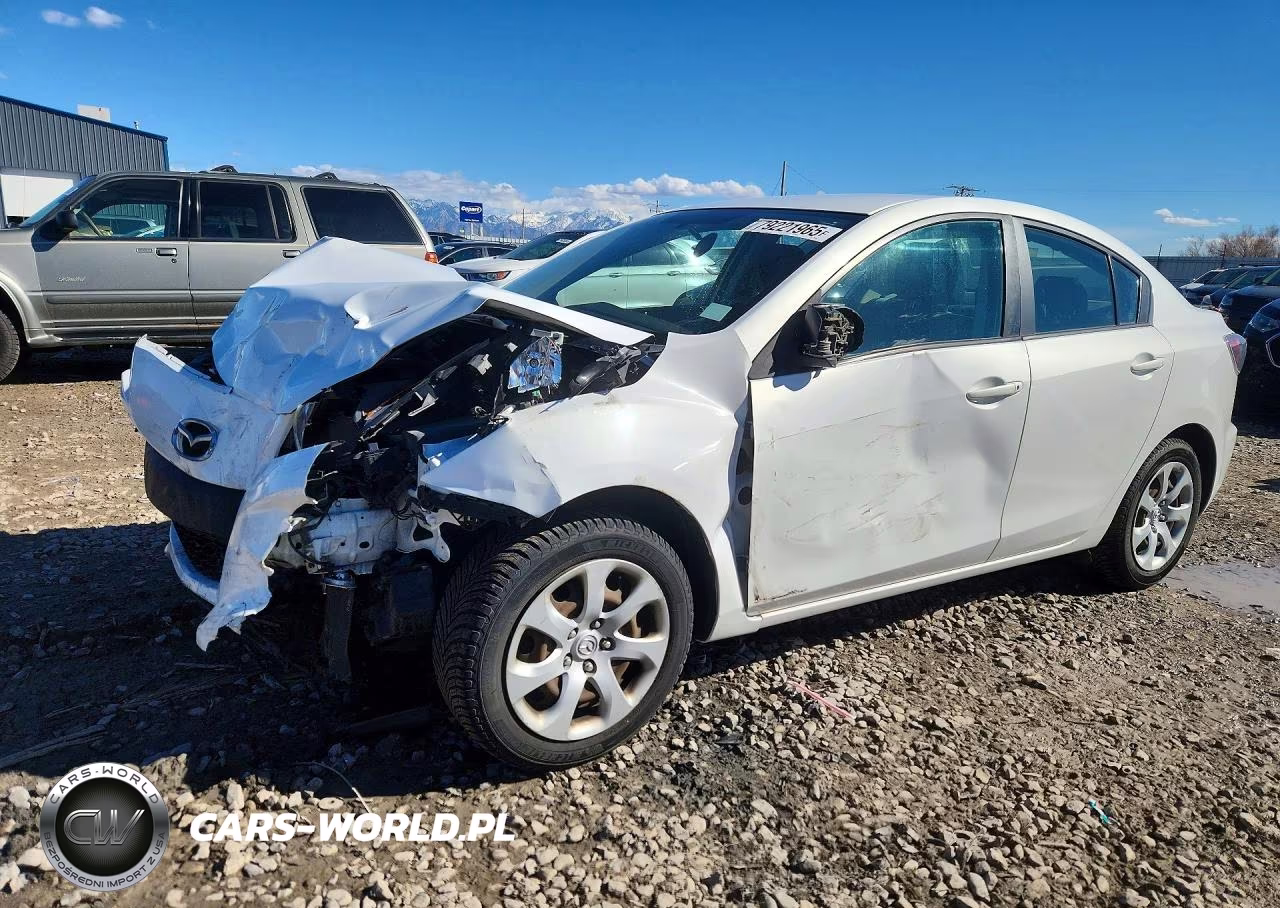 2013 Mazda 3 I