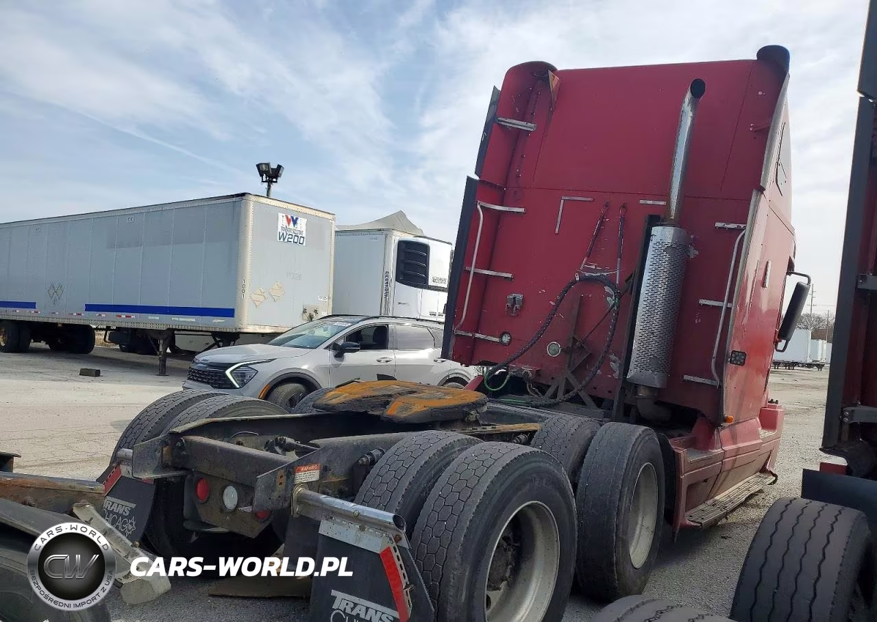 2000 Freightliner Conventional Semi Truck VIN:1FUYSWEB6YLF80466 - 4