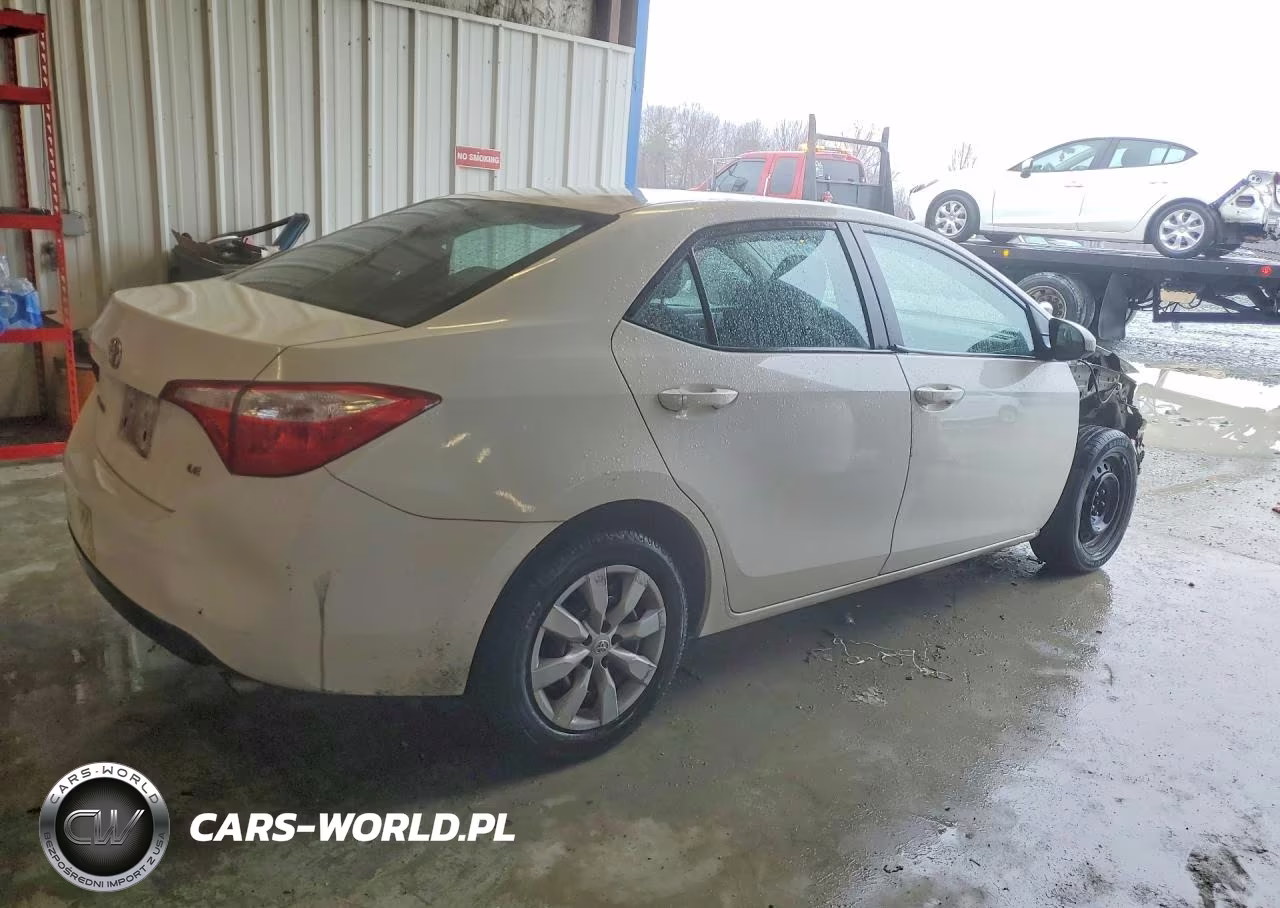 2016 Toyota Corolla Le VIN:2T1BURHE4GC553316 - 3