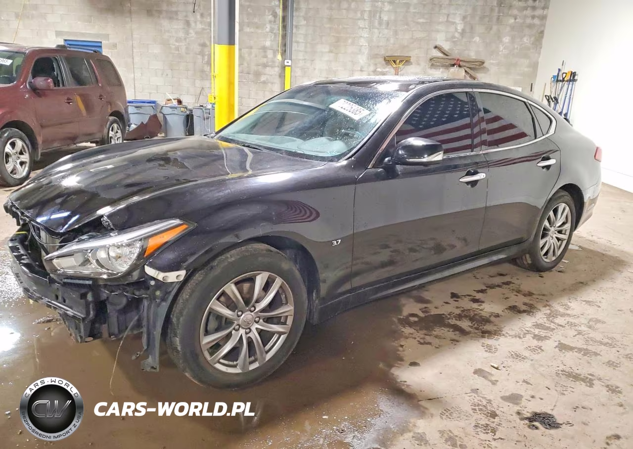 2016 Infiniti Q70 3.7