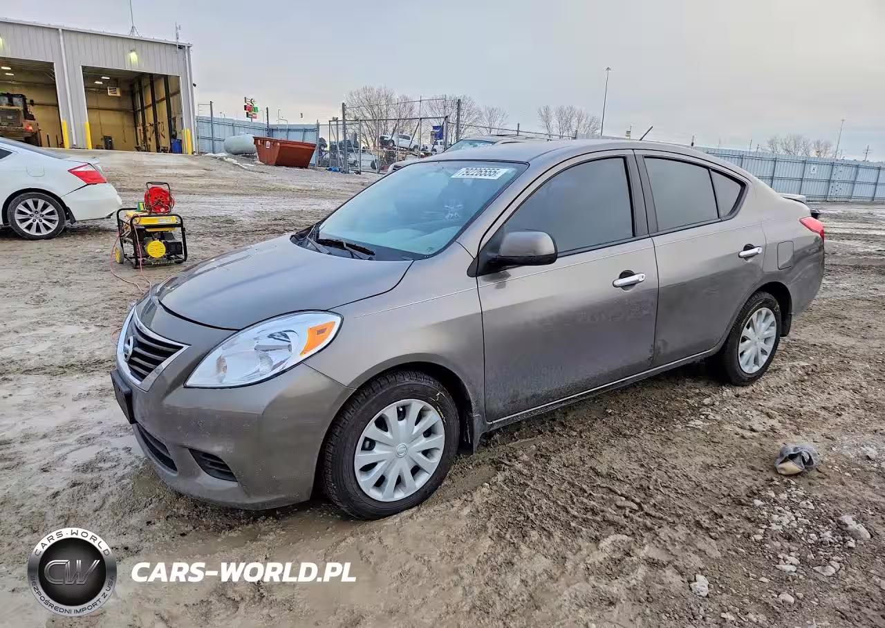 2013 Nissan Versa 1.6 S