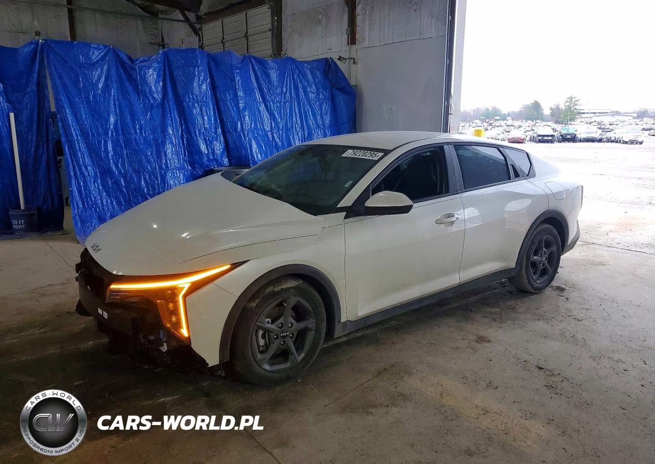 2025 Kia K4 Lxs