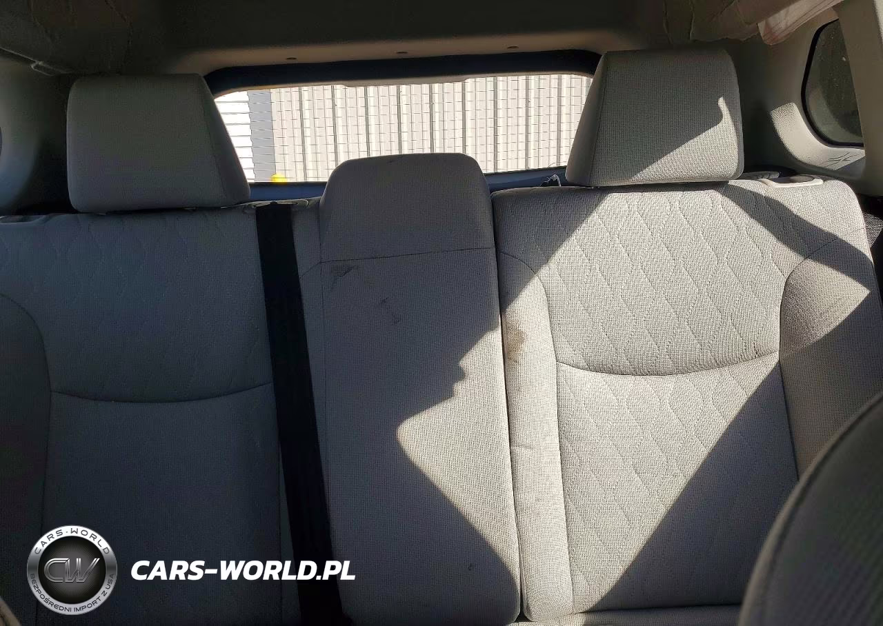 2025 Toyota Corolla Cross L VIN:7MUAAAAG0SV148867 - 10