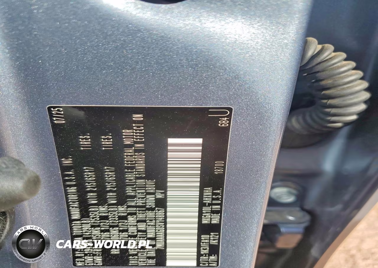 2025 Toyota Corolla Cross L VIN:7MUAAAAG0SV148867 - 13