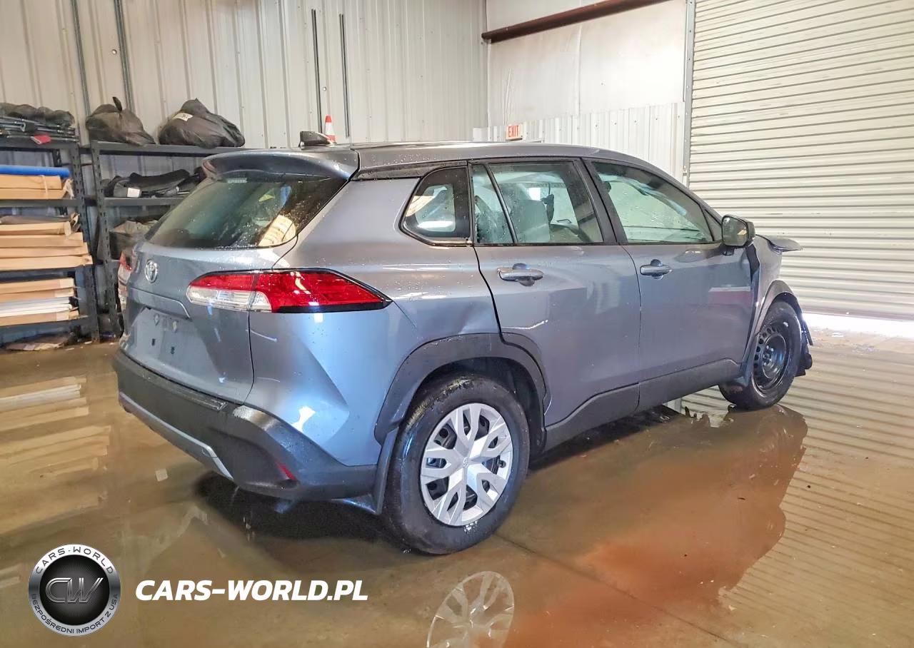 2025 Toyota Corolla Cross L VIN:7MUAAAAG0SV148867 - 3