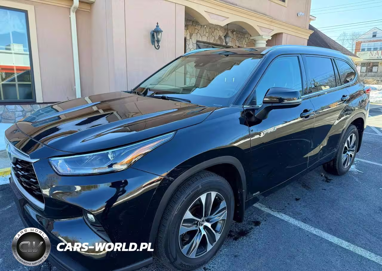 2021 Toyota Highlander Hybrid Xle