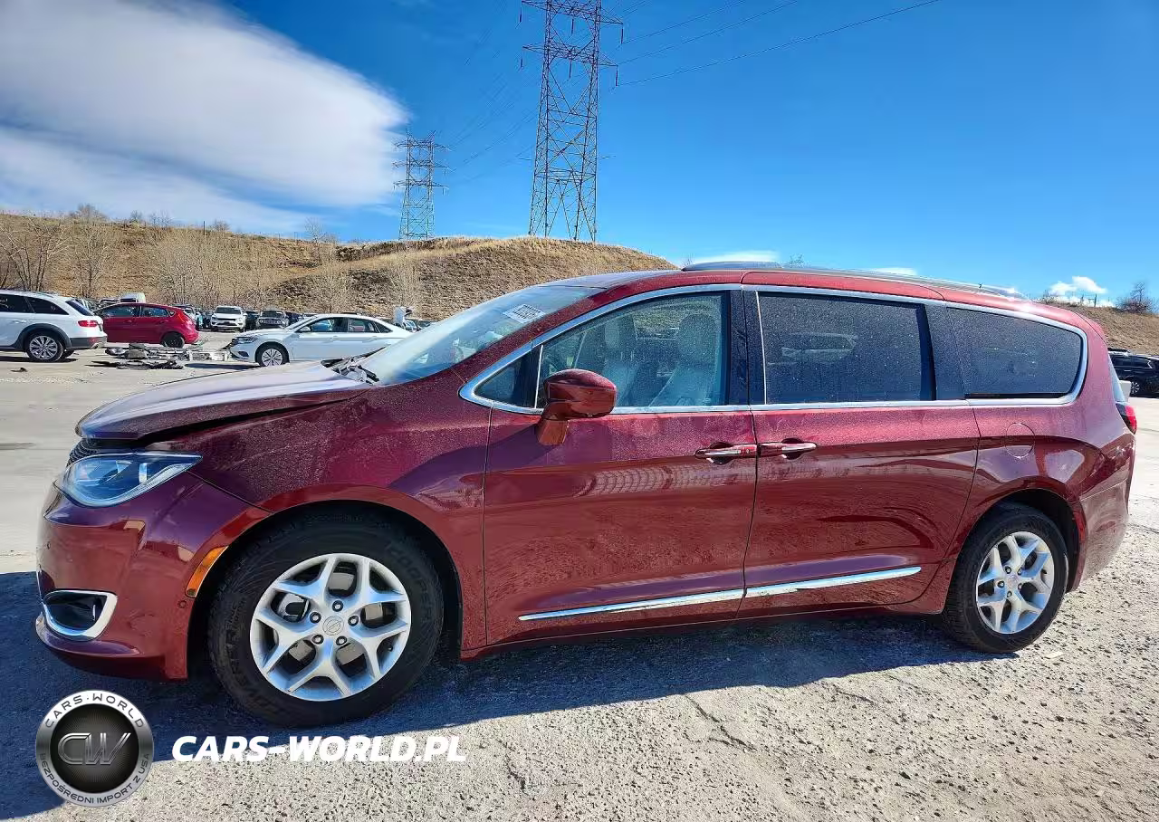 2018 Chrysler Pacifica Touring L Plus
