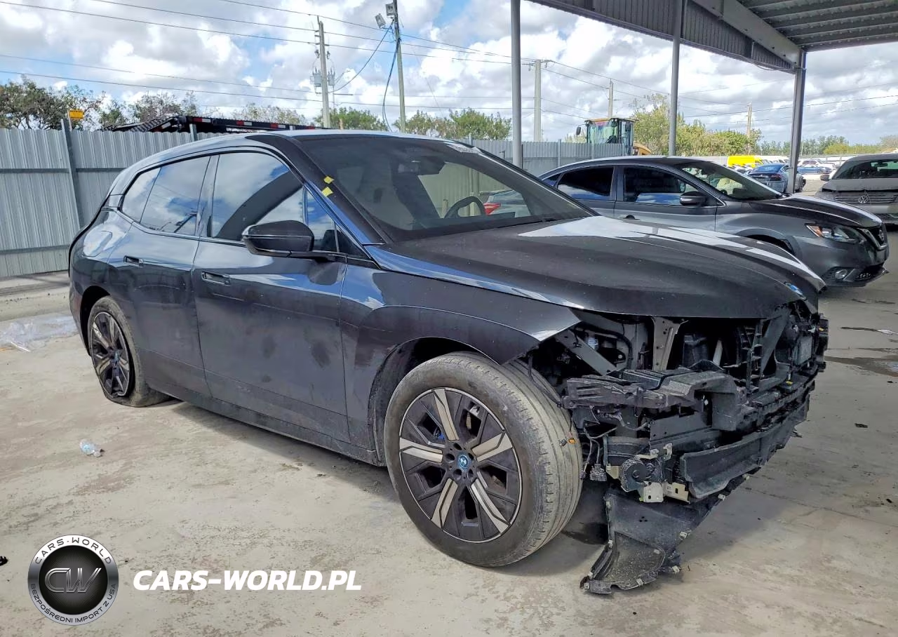 2024 BMW Ix xDrive50 VIN:WB523CF03RCP19890 - 4