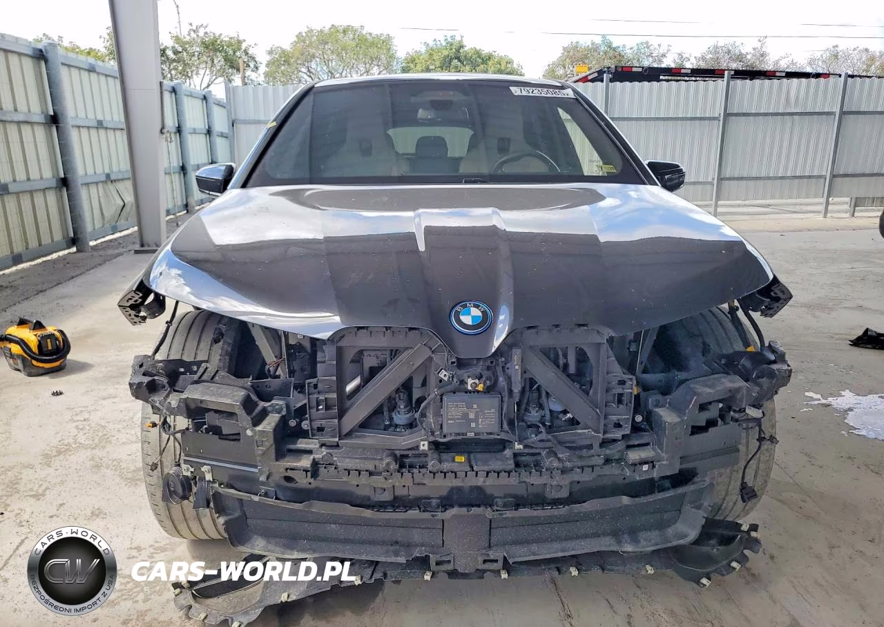 2024 BMW Ix xDrive50 VIN:WB523CF03RCP19890 - 5