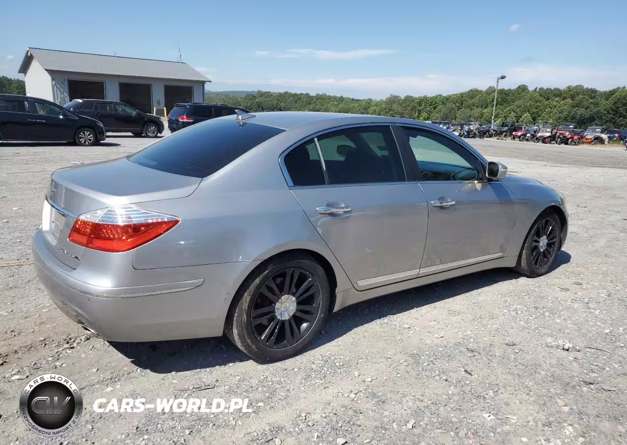 2011 Hyun Genesis 4. VIN:KMHGC4DF4BU120385 - 3