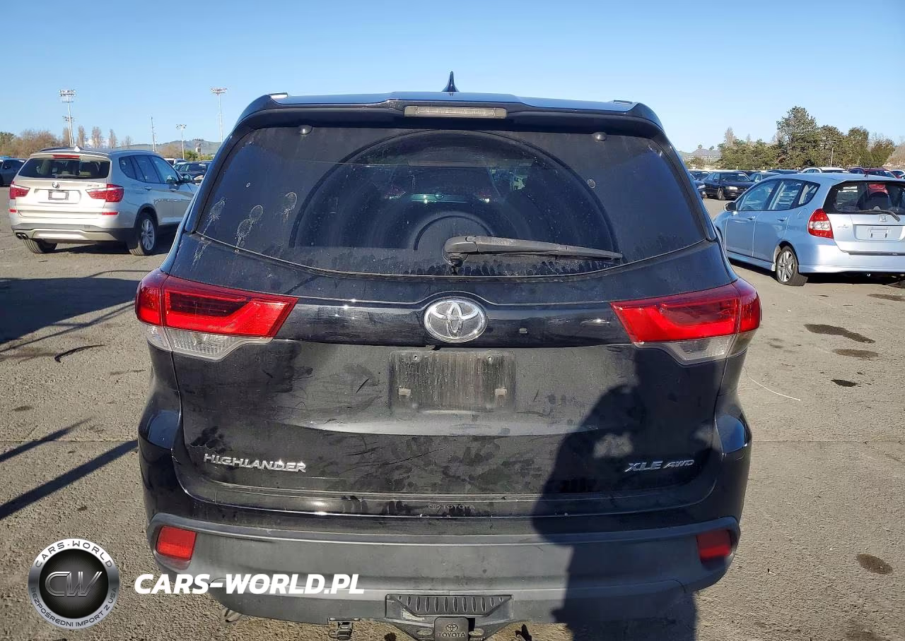 2018 Toyota Highlander Xle VIN:5TDJZRFH9JS858089 - 6