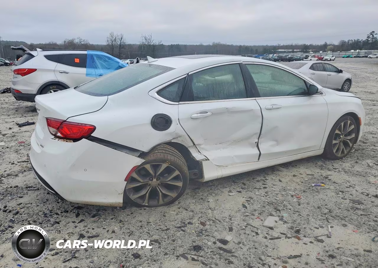 2015 Chrysler 200 C VIN:1C3CCCCBXFN668553 - 3