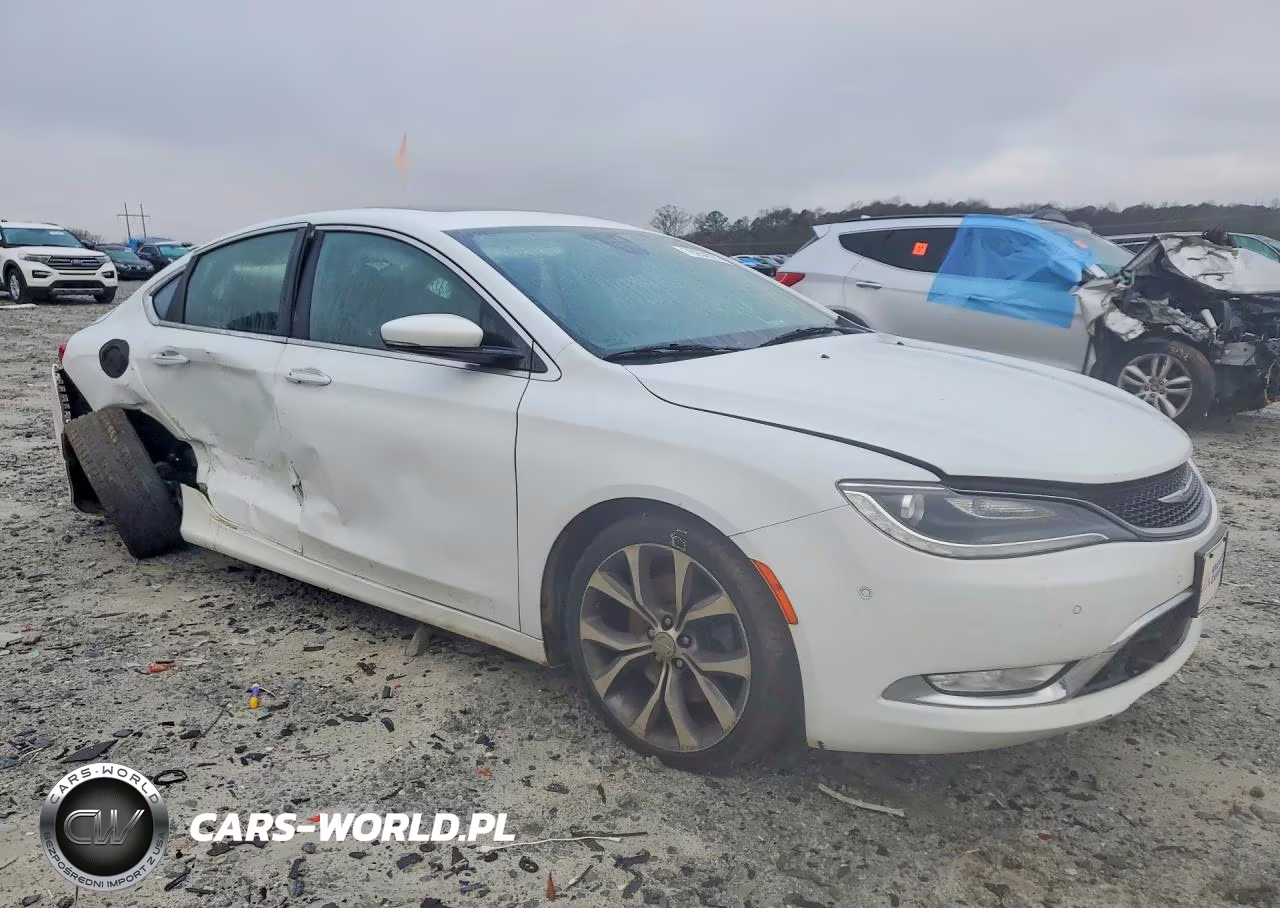 2015 Chrysler 200 C VIN:1C3CCCCBXFN668553 - 4
