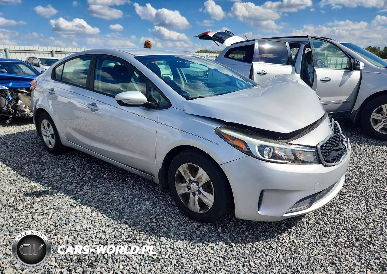 2017 Kia Forte Lx VIN:3KPFK4A78HE106321 - 4