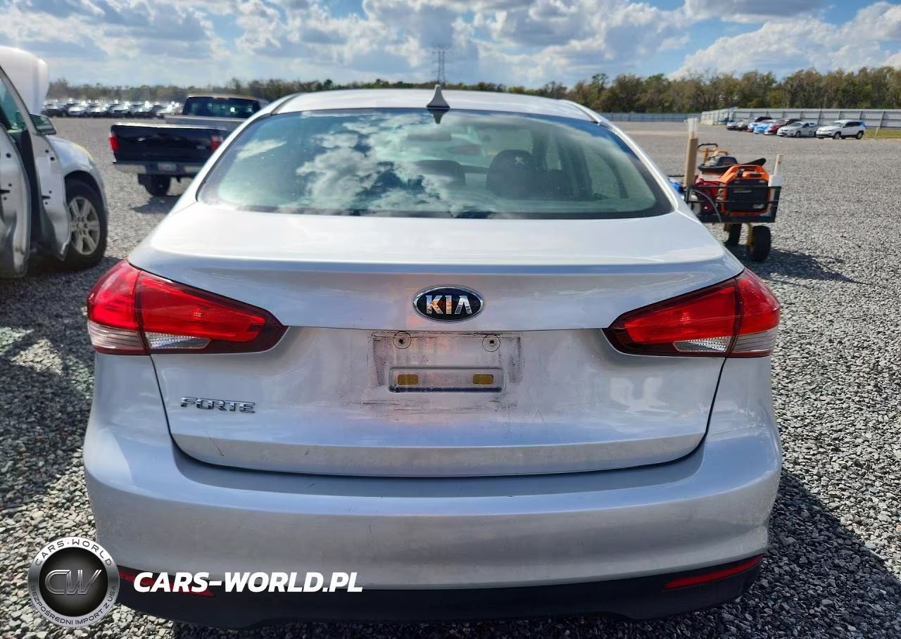 2017 Kia Forte Lx VIN:3KPFK4A78HE106321 - 6