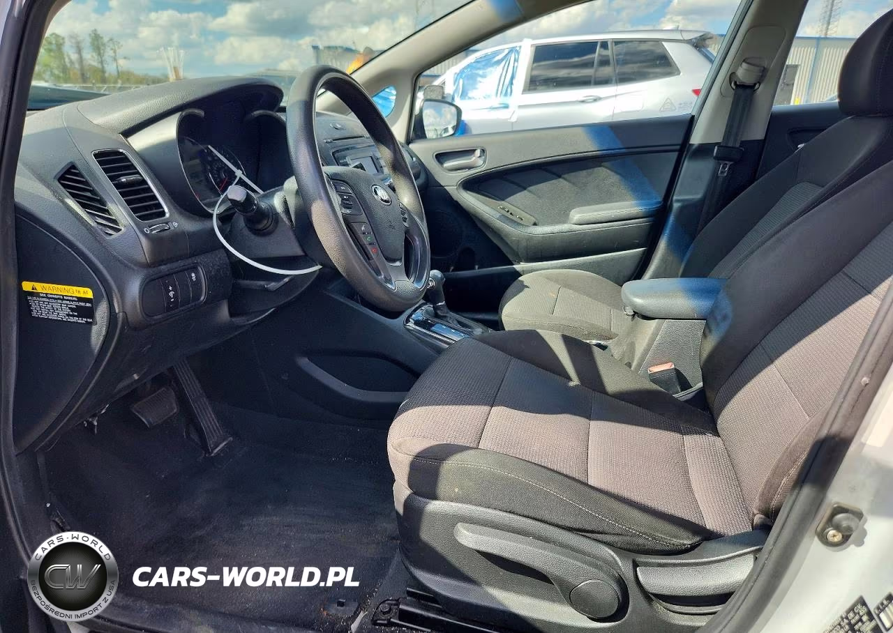 2017 Kia Forte Lx VIN:3KPFK4A78HE106321 - 7