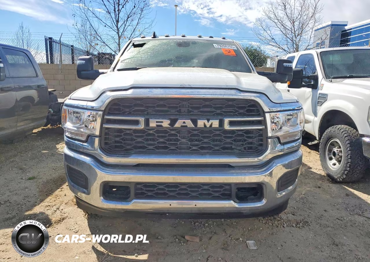 2024 Ram 3500 Tradesman VIN:3C63RRGLXRG347777 - 5
