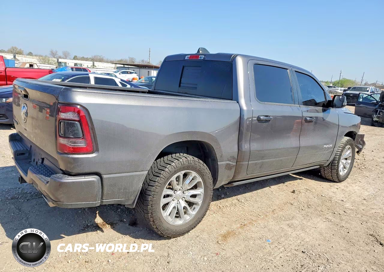 2023 Ram 1500 Laramie VIN:1C6RREJT2PN650536 - 3