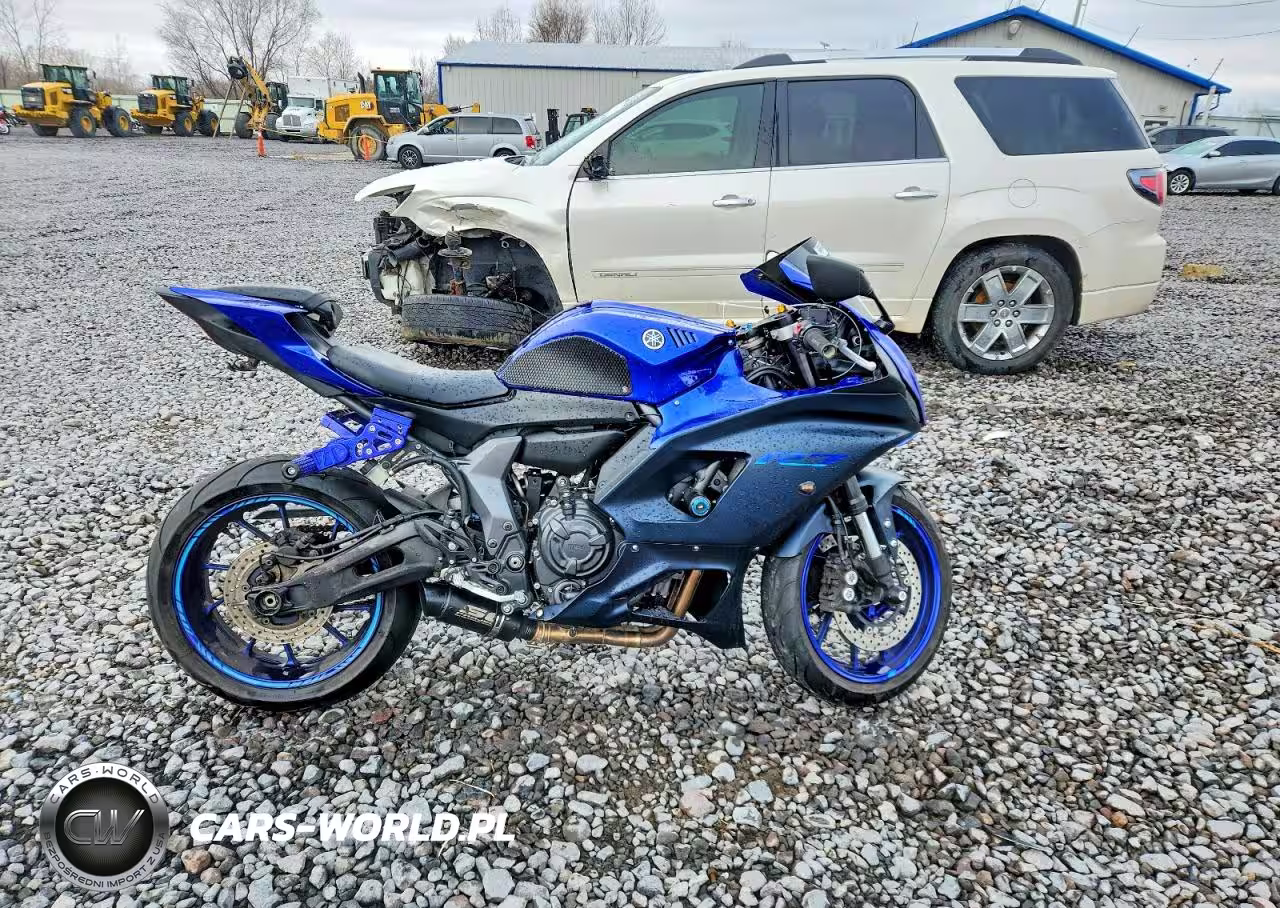 2023 Yama Yzfr7