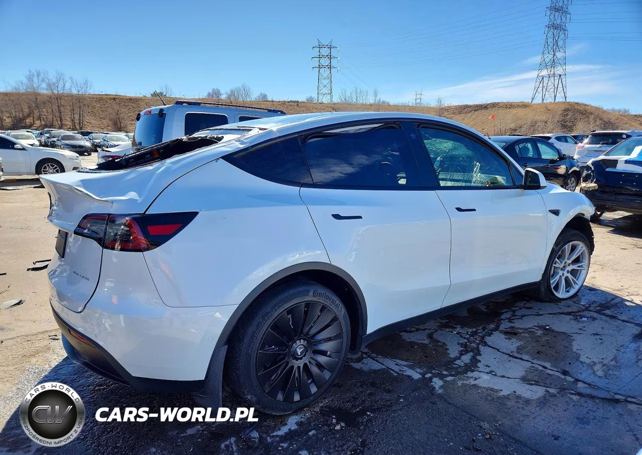 2021 Tesla Model Y VIN:5YJYGDEE6MF198049 - 3
