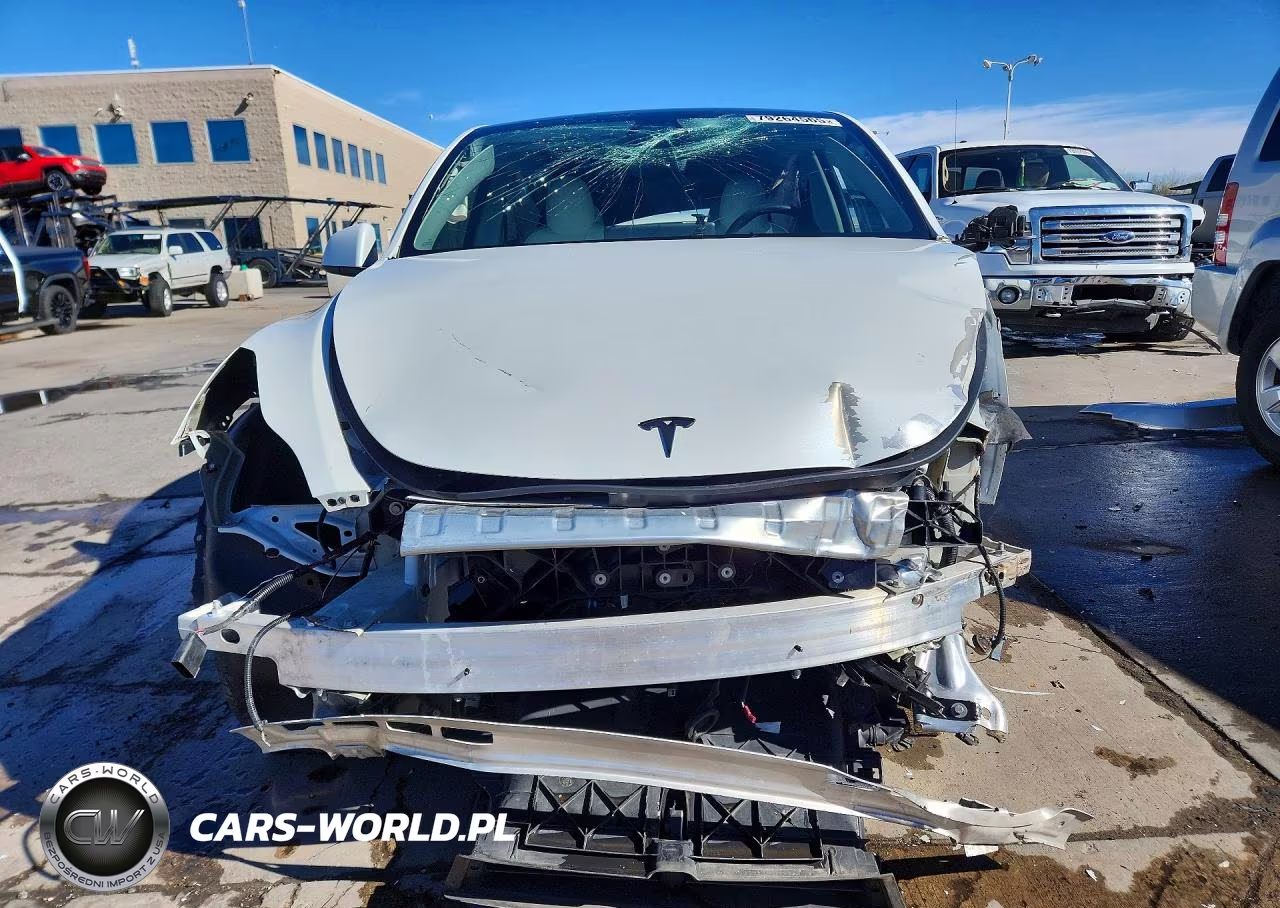2021 Tesla Model Y VIN:5YJYGDEE6MF198049 - 5