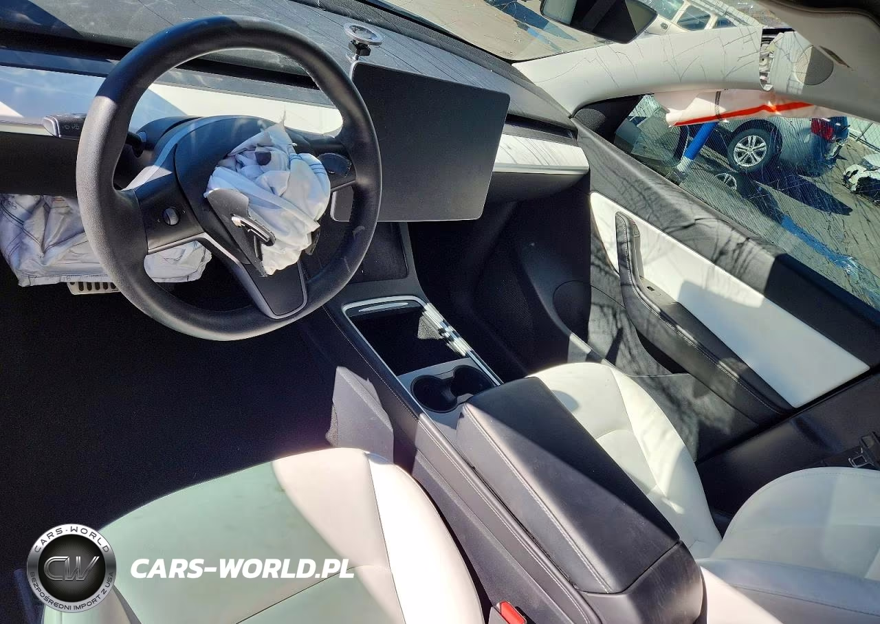 2021 Tesla Model Y VIN:5YJYGDEE6MF198049 - 8